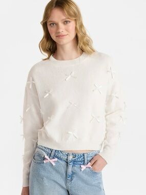 No Boundaries Oversized Bow Sweater, lightweight, women’s